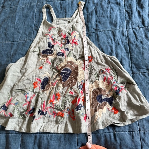Urban Outfitters Kimchi Blue Embroidered Tank Top Size Small - Picture 5 of 9